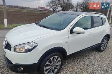 Внедорожник / Кроссовер Nissan Qashqai 2010 в 