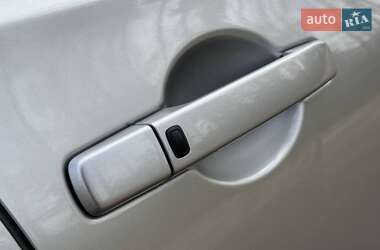 Внедорожник / Кроссовер Nissan Qashqai 2011 в 