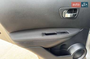 Внедорожник / Кроссовер Nissan Qashqai 2011 в 