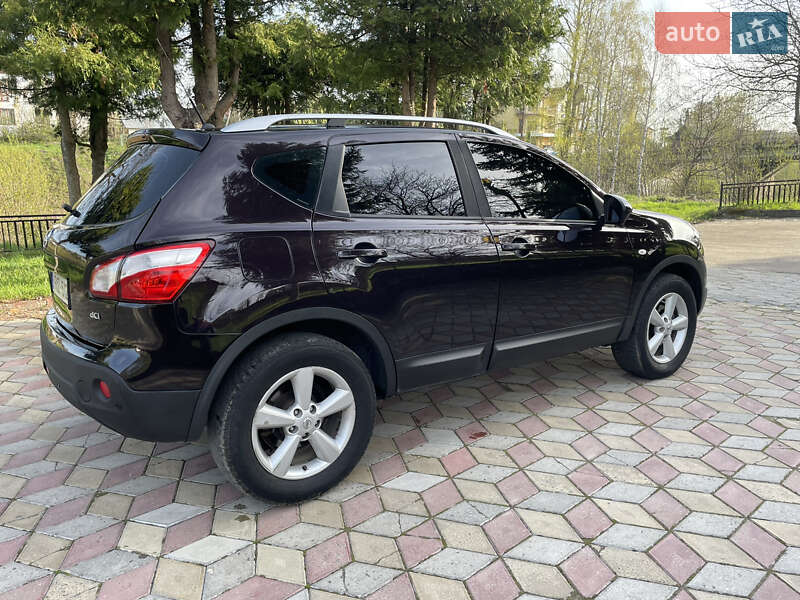 Позашляховик / Кросовер Nissan Qashqai 2010 в Коломиї