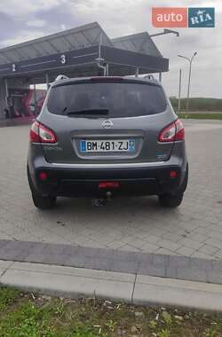 Позашляховик / Кросовер Nissan Qashqai 2011 в 
