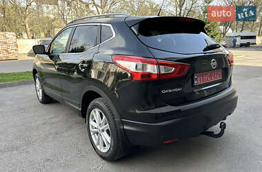 Внедорожник / Кроссовер Nissan Qashqai 2015 в 