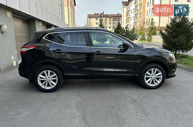 Внедорожник / Кроссовер Nissan Qashqai 2015 в 