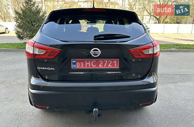 Внедорожник / Кроссовер Nissan Qashqai 2015 в 