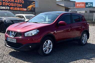 Внедорожник / Кроссовер Nissan Qashqai 2010 в 