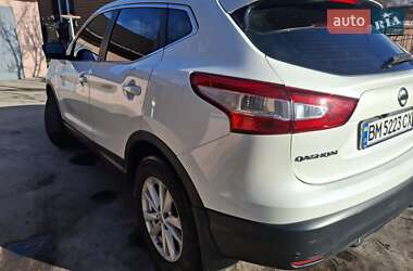 Внедорожник / Кроссовер Nissan Qashqai 2014 в 
