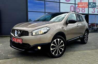 Внедорожник / Кроссовер Nissan Qashqai 2013 в 