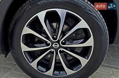 Внедорожник / Кроссовер Nissan Qashqai 2013 в 