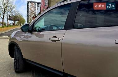 Внедорожник / Кроссовер Nissan Qashqai 2013 в 