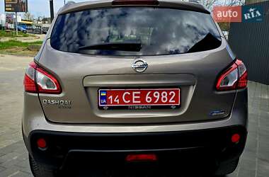 Внедорожник / Кроссовер Nissan Qashqai 2013 в 