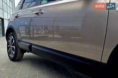 Внедорожник / Кроссовер Nissan Qashqai 2013 в 