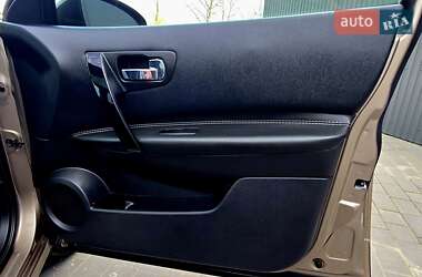 Внедорожник / Кроссовер Nissan Qashqai 2013 в 