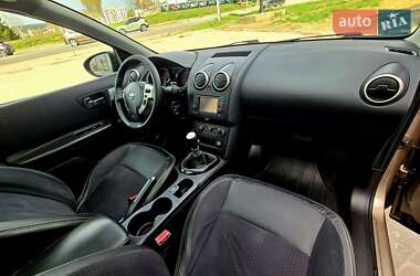 Внедорожник / Кроссовер Nissan Qashqai 2013 в 