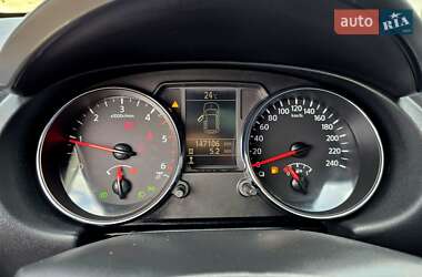 Внедорожник / Кроссовер Nissan Qashqai 2013 в 