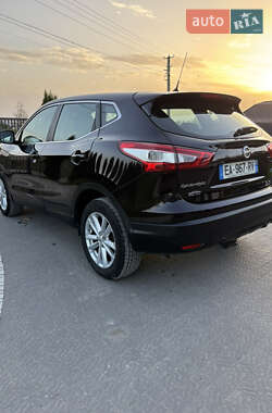 Внедорожник / Кроссовер Nissan Qashqai 2014 в 