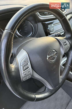 Внедорожник / Кроссовер Nissan Qashqai 2014 в 