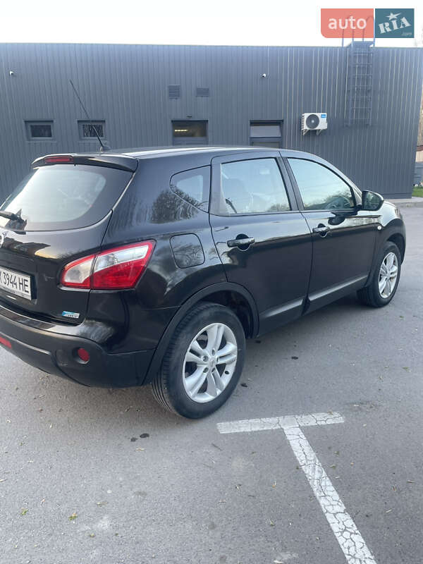 Внедорожник / Кроссовер Nissan Qashqai 2011 в Каменец-Подольском