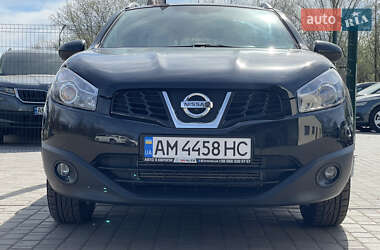 Внедорожник / Кроссовер Nissan Qashqai 2012 в 