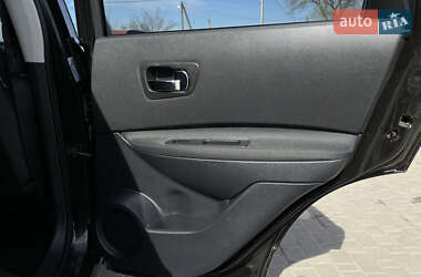 Внедорожник / Кроссовер Nissan Qashqai 2012 в 