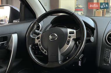 Внедорожник / Кроссовер Nissan Qashqai 2012 в 