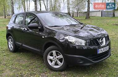 Внедорожник / Кроссовер Nissan Qashqai 2013 в 