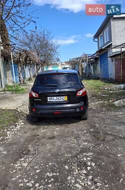 Внедорожник / Кроссовер Nissan Qashqai 2012 в 