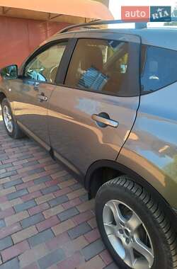 Внедорожник / Кроссовер Nissan Qashqai 2013 в 