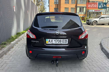 Внедорожник / Кроссовер Nissan Qashqai 2013 в 