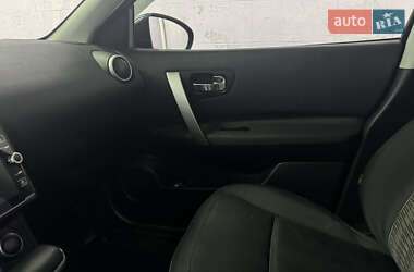 Внедорожник / Кроссовер Nissan Qashqai 2013 в 