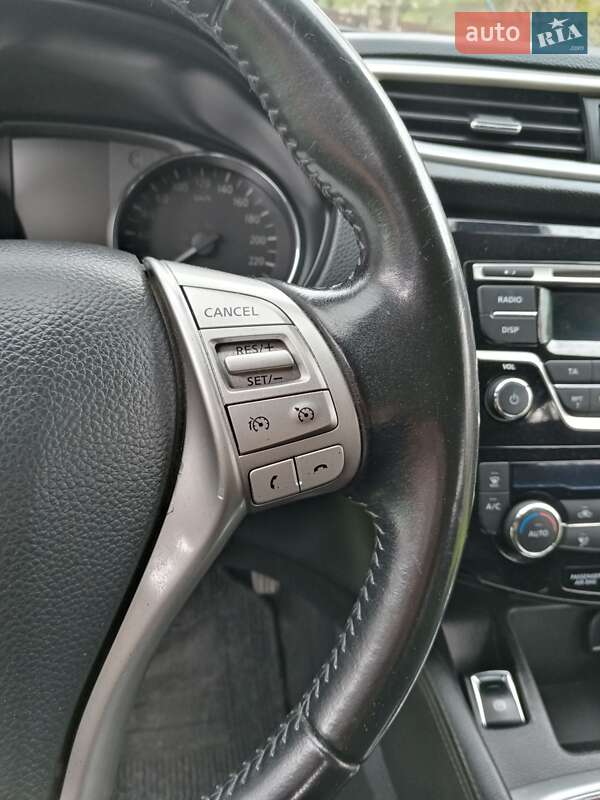 Внедорожник / Кроссовер Nissan Qashqai 2014 в Ивано-Франковске