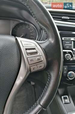 Внедорожник / Кроссовер Nissan Qashqai 2014 в 