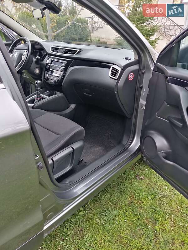 Внедорожник / Кроссовер Nissan Qashqai 2014 в Ивано-Франковске