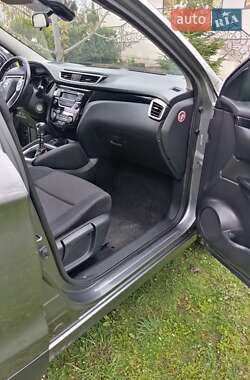 Внедорожник / Кроссовер Nissan Qashqai 2014 в 