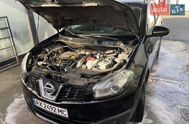 Внедорожник / Кроссовер Nissan Qashqai 2012 в 