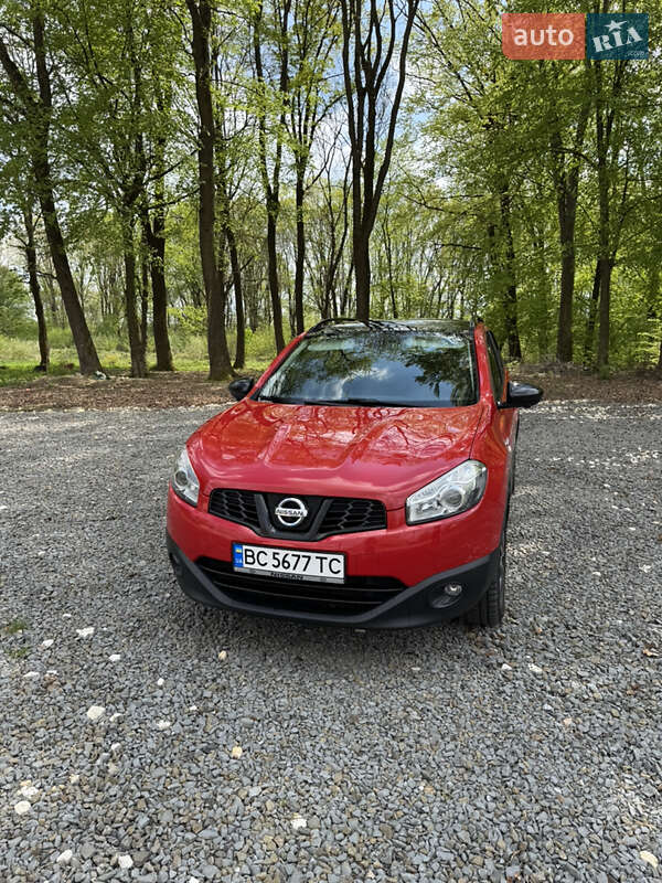 Позашляховик / Кросовер Nissan Qashqai 2012 в Самборі