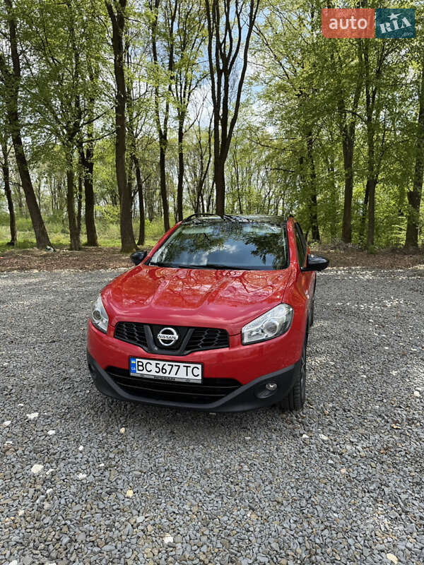 Позашляховик / Кросовер Nissan Qashqai 2012 в Самборі