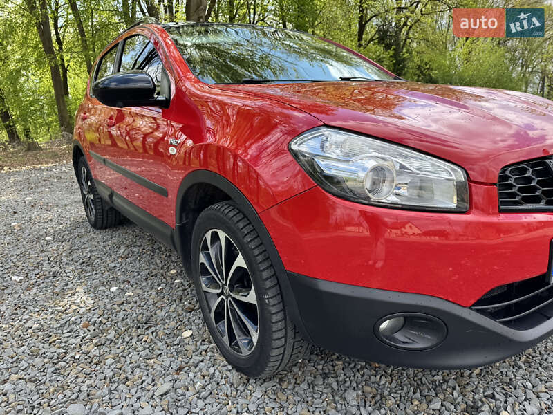 Позашляховик / Кросовер Nissan Qashqai 2012 в Самборі