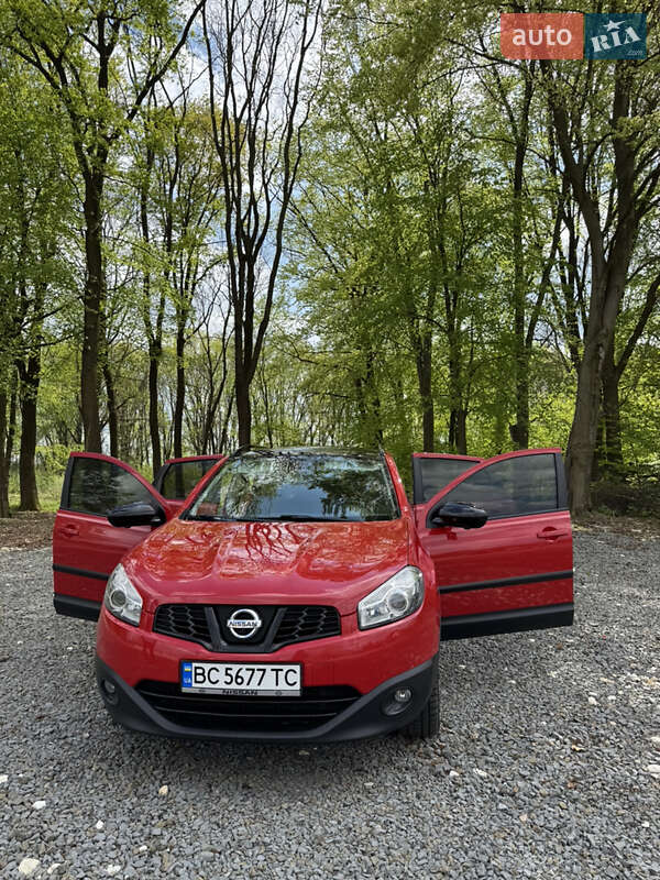Позашляховик / Кросовер Nissan Qashqai 2012 в Самборі