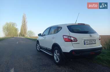 Позашляховик / Кросовер Nissan Qashqai 2011 в Києві