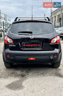 Позашляховик / Кросовер Nissan Qashqai 2013 в 