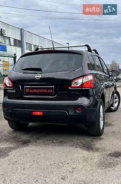 Позашляховик / Кросовер Nissan Qashqai 2013 в 