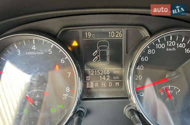 Позашляховик / Кросовер Nissan Qashqai 2011 в 