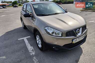 Внедорожник / Кроссовер Nissan Qashqai 2012 в Ужгороде