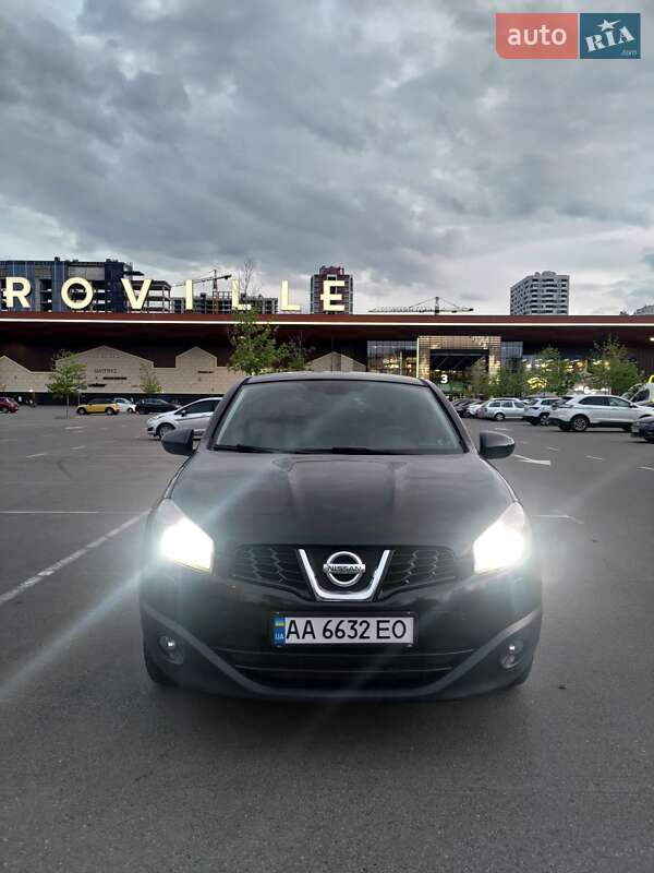 Внедорожник / Кроссовер Nissan Qashqai 2011 в 