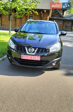 Позашляховик / Кросовер Nissan Qashqai 2012 в 