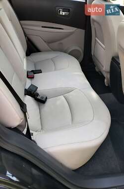 Позашляховик / Кросовер Nissan Qashqai 2012 в 