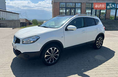 Внедорожник / Кроссовер Nissan Qashqai 2011 в 