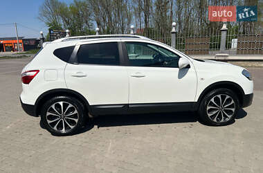 Внедорожник / Кроссовер Nissan Qashqai 2011 в 