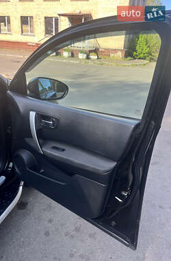 Позашляховик / Кросовер Nissan Qashqai 2009 в 
