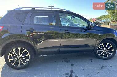 Внедорожник / Кроссовер Nissan Qashqai 2011 в 